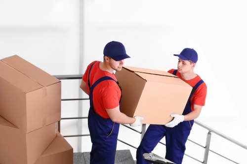 Removal van and storage boxes in Eastbedfont