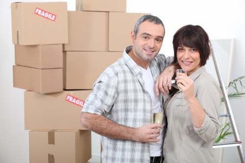 Free quote policy concept for local storage pricing estimates